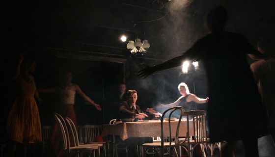 Спектакль «Бесконечный апрель»