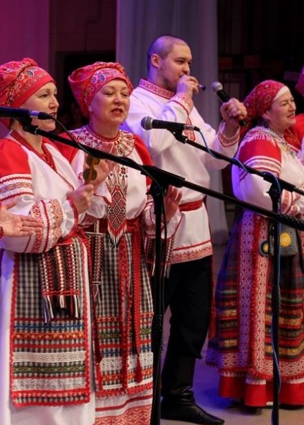 Нам есть, чем гордиться и есть, что воспеть