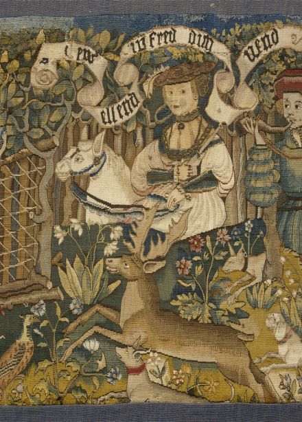 Охотник сумрачно и дерзко раскладывает западни