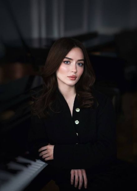 Хадижа Исрапил, Верхняя Пышма