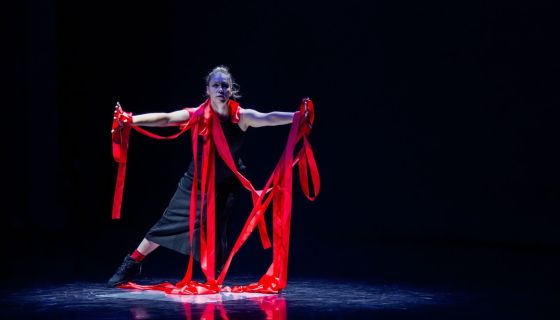 Фестиваль «На грани». Спектакли «Праздные игры» и «Колыбельная»