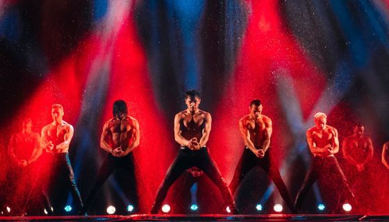 Шоу под дождём V. Признание в любви, Первоуральск