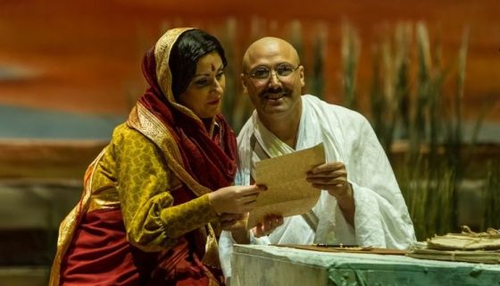 Опера «Сатьяграха»