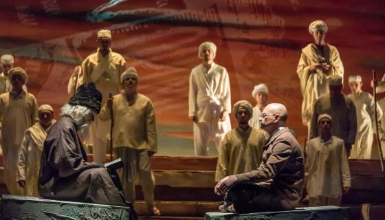 Опера «Сатьяграха»