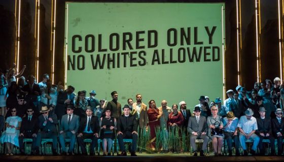 Опера «Сатьяграха»