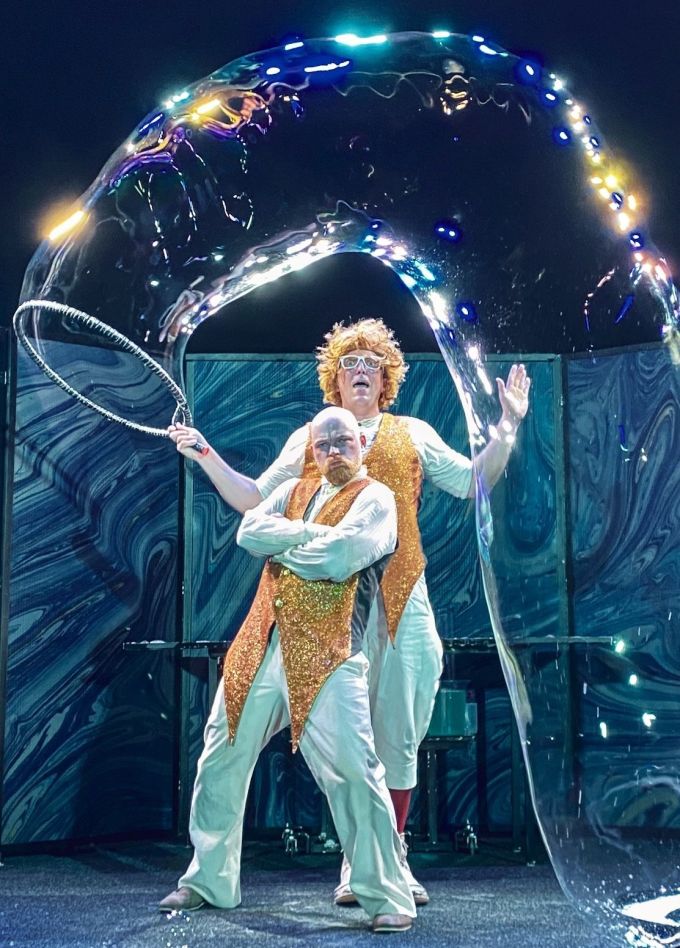 Шоу мыльных пузырей «Clinc»