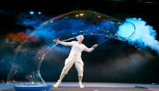 Шоу мыльных пузырей «Clinc»