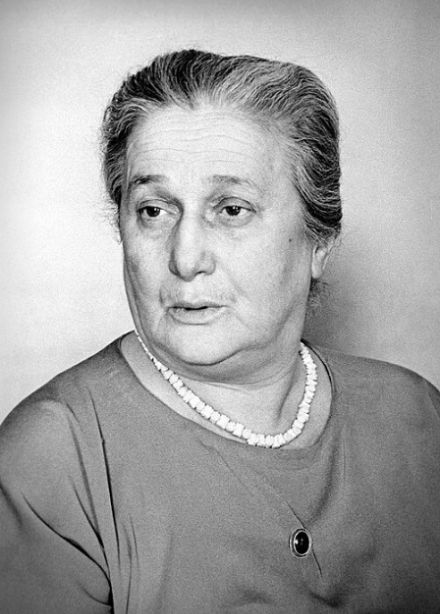 Литературная гостиная «Царственное слово Анны Ахматовой»