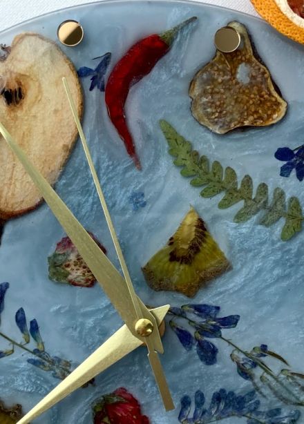 Часы. Летний микс