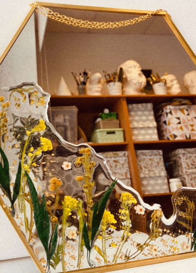 Зеркало с сухоцветами