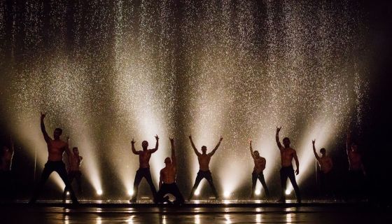 Шоу под дождём I. Между мной и тобой