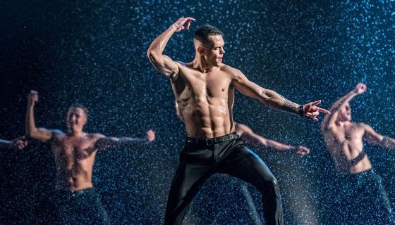 Шоу под дождём I. Между мной и тобой