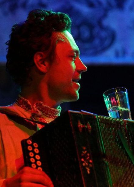 Спектакль «Фальшивый купон»