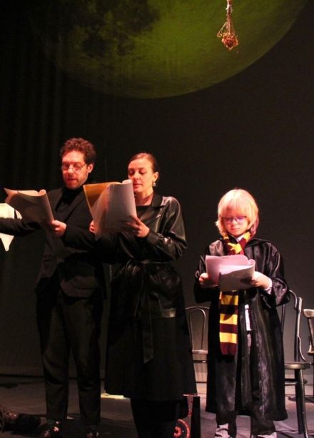 Спектакль «Едят ли ведьмы своих внуков?»