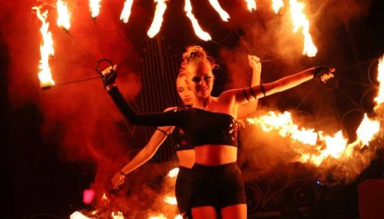 Цирк-шапито «Сокол». Шоу «Зажигаем», Ревда