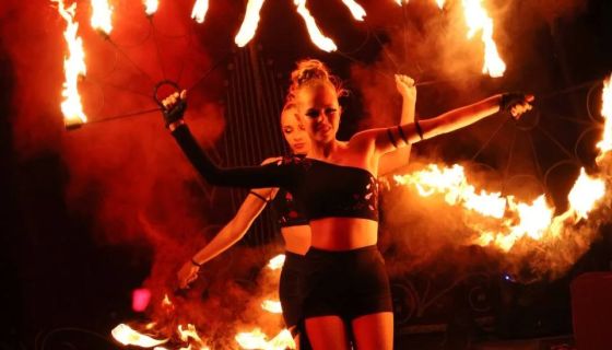 Цирк-шапито «Сокол». Шоу «Зажигаем»