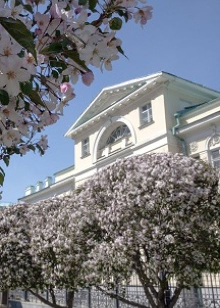 Экспозиции Музея истории камнерезного и ювелирного искусства