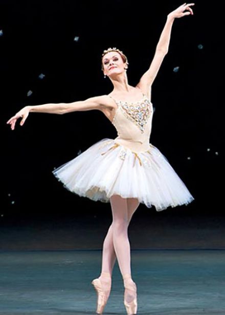 Наша жизнь-это танец. Концерт учащихся старших классов КДХорШ