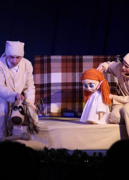 Как Маша поссорилась с подушкой