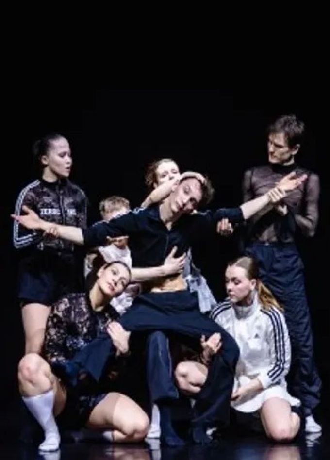 Спектакли «Растворяюсь.растворяюсь» и «Прокрастинаторы и эскаписты»